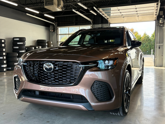 MAZDA CX-70 hybride léger 2025 2025 Cuivre fusion métallisé